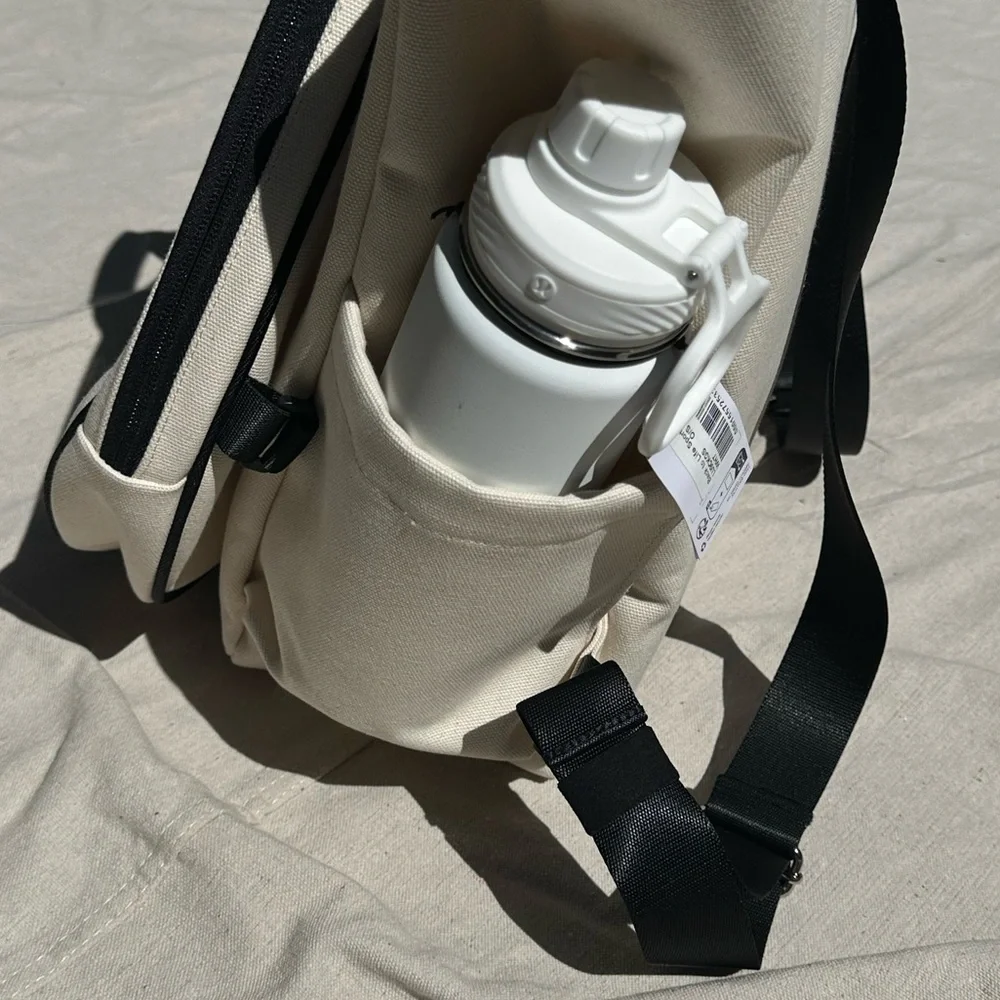 lululemon Racket Bag 19L - Picture 4 of 14